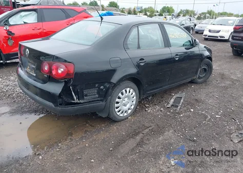 2008 Volkswagen Jetta S из США, поврежденный, VIN 3VWJM71K98M124551